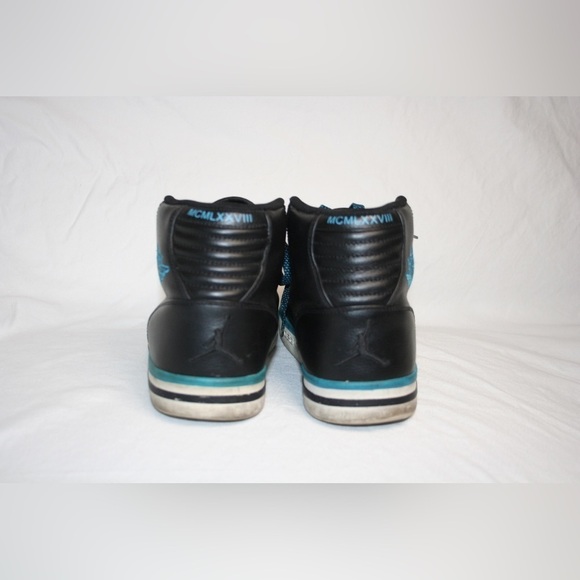 Jordan "Phly Legend" Black/Blue Leather Shoes Size: 9.5 (men) - Picture 9 of 10